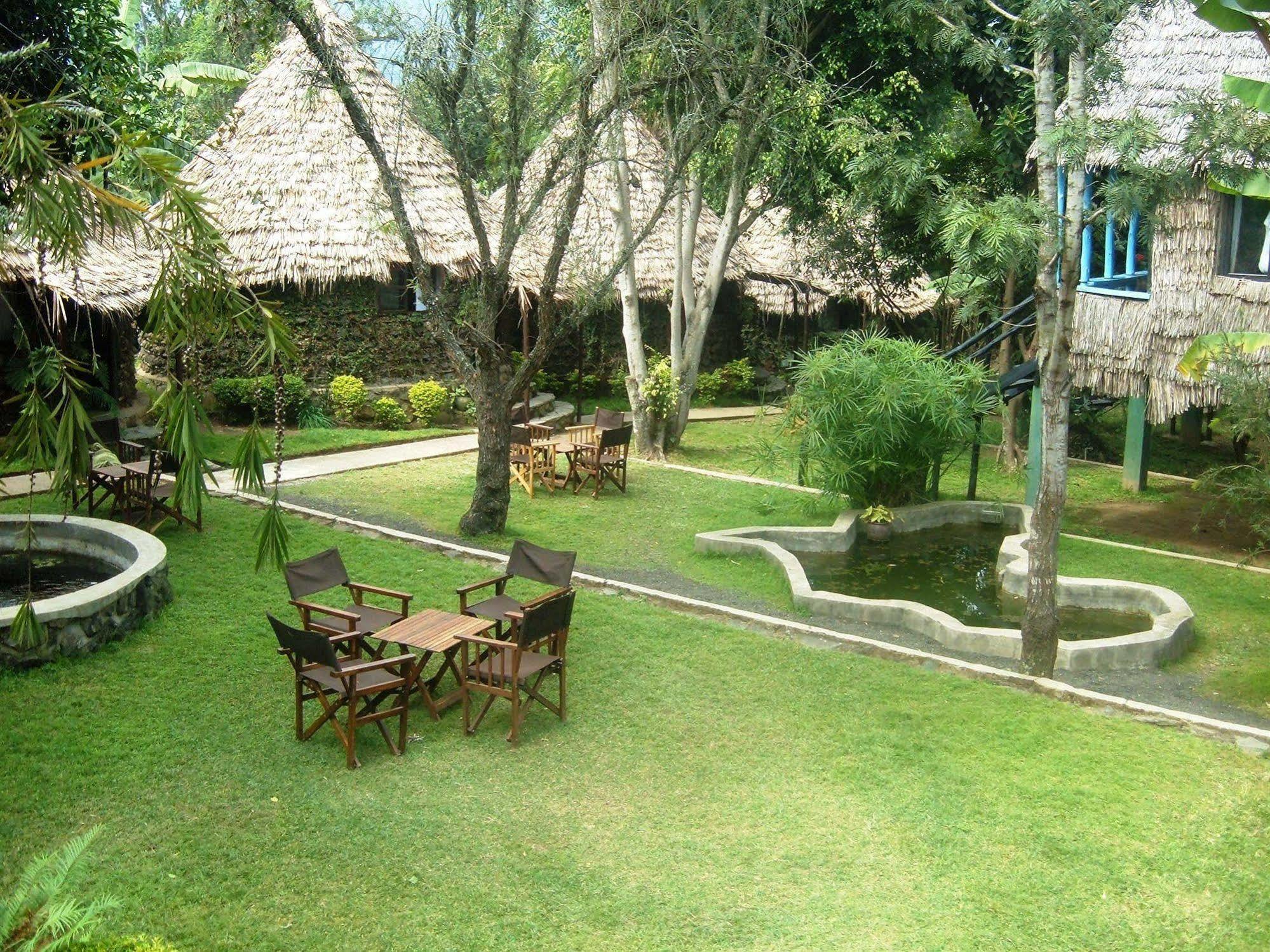 L Oasis Lodge And Restaurant Arusha Exterior foto